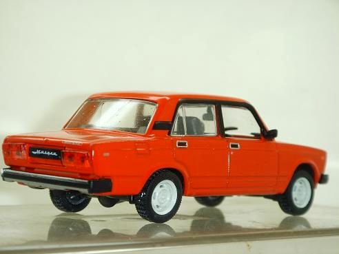 Lada 2105 4.jpg